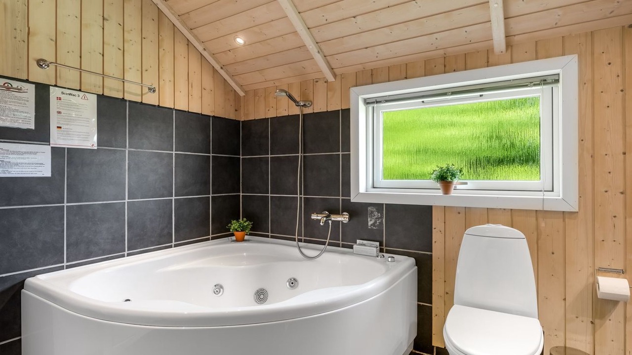 Photo of Bathroom in Hovborg