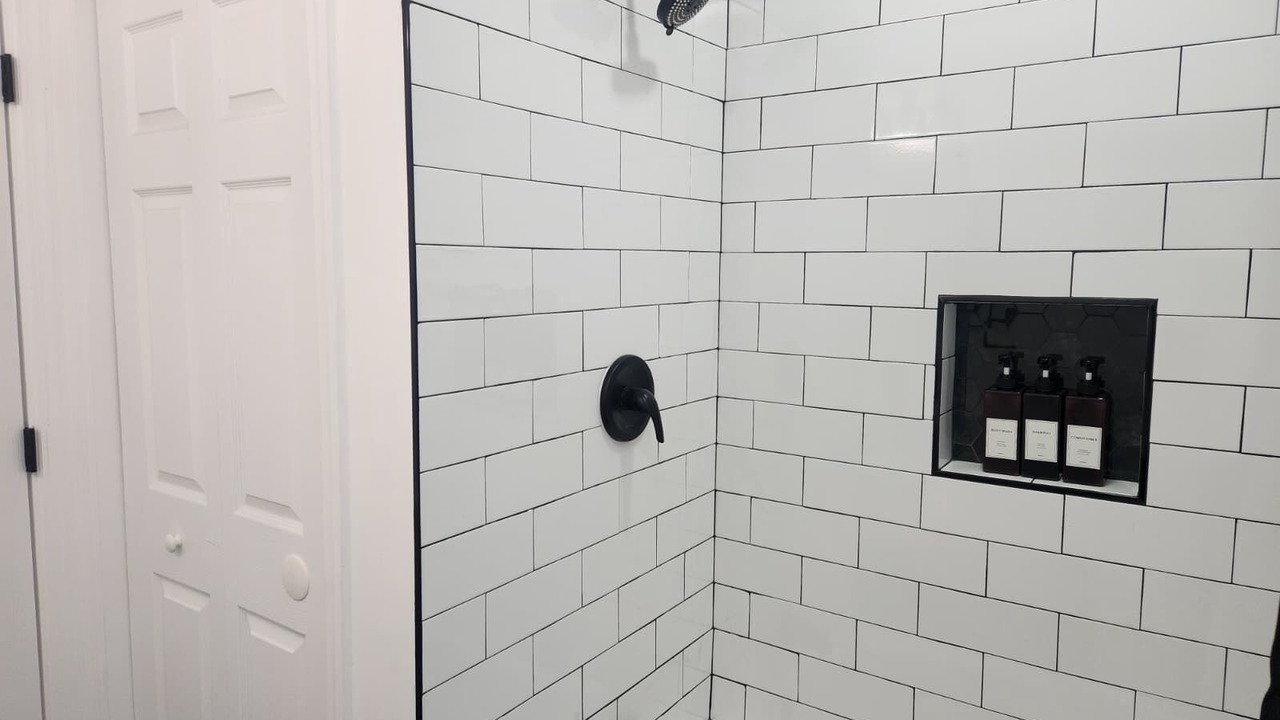 Photo of Bathroom in Teaneck