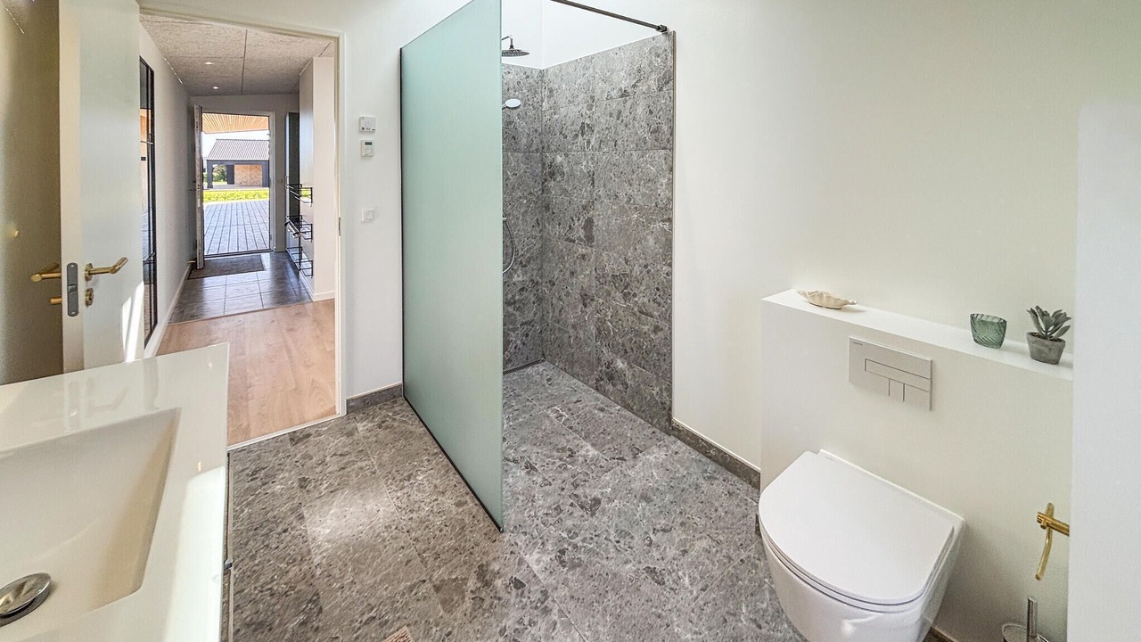 Photo of Bathroom in Flovt Strand