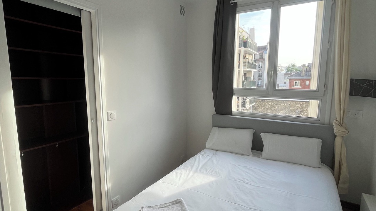 Photo of Bedroom in Prince–Marmottan