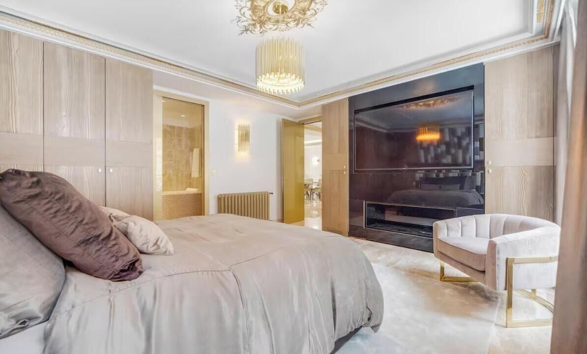 Photo of Bedroom in Faubourg-du-Roule