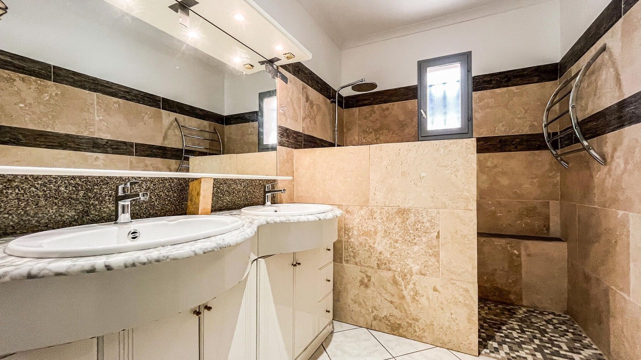 Photo of Bathroom in Vers-Pont-du-Gard