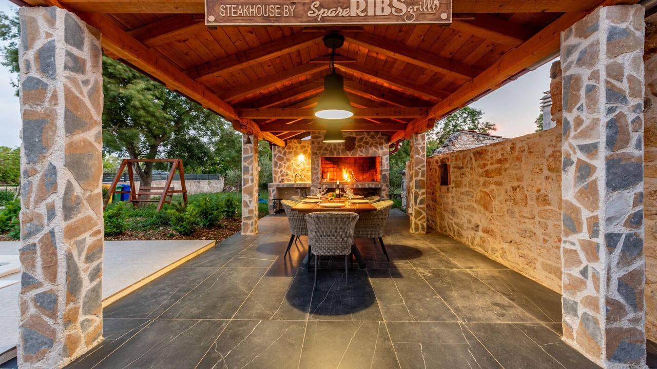 Photo of Outdoor in Oklaj