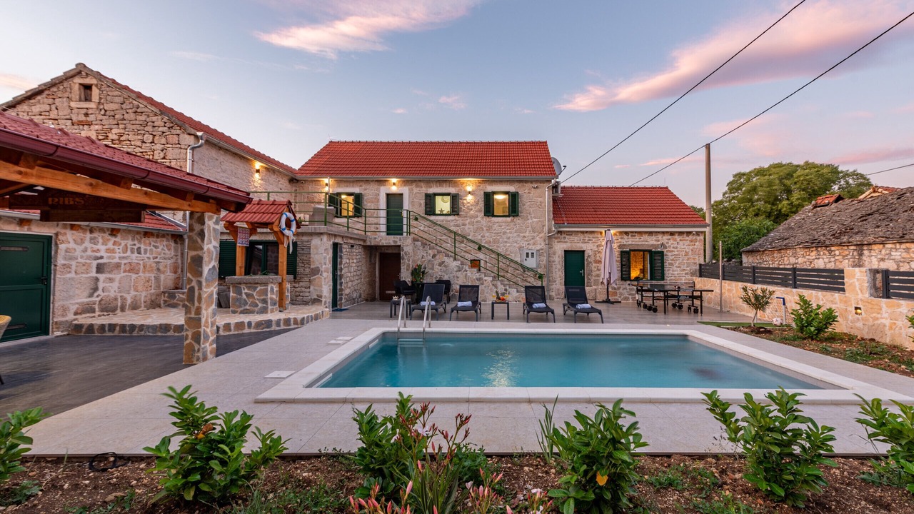 Photo of Outdoor in Oklaj
