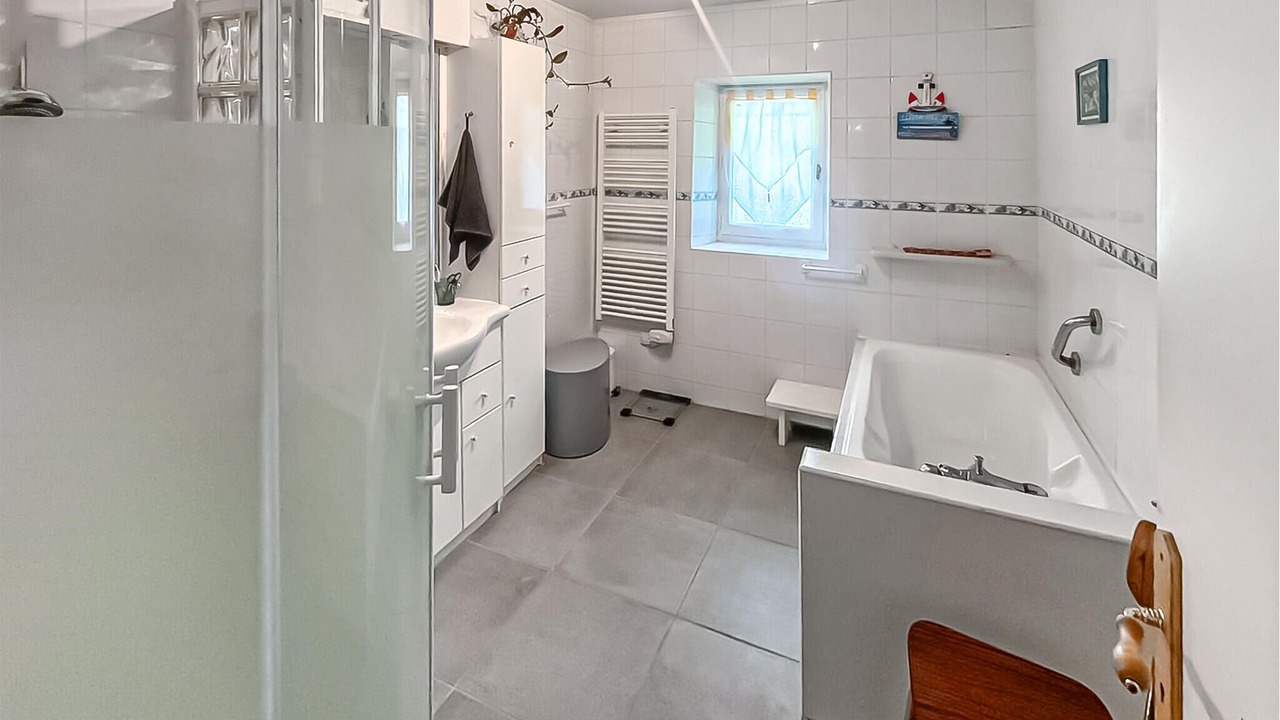 Photo of Bathroom in La Brosse-Montceaux