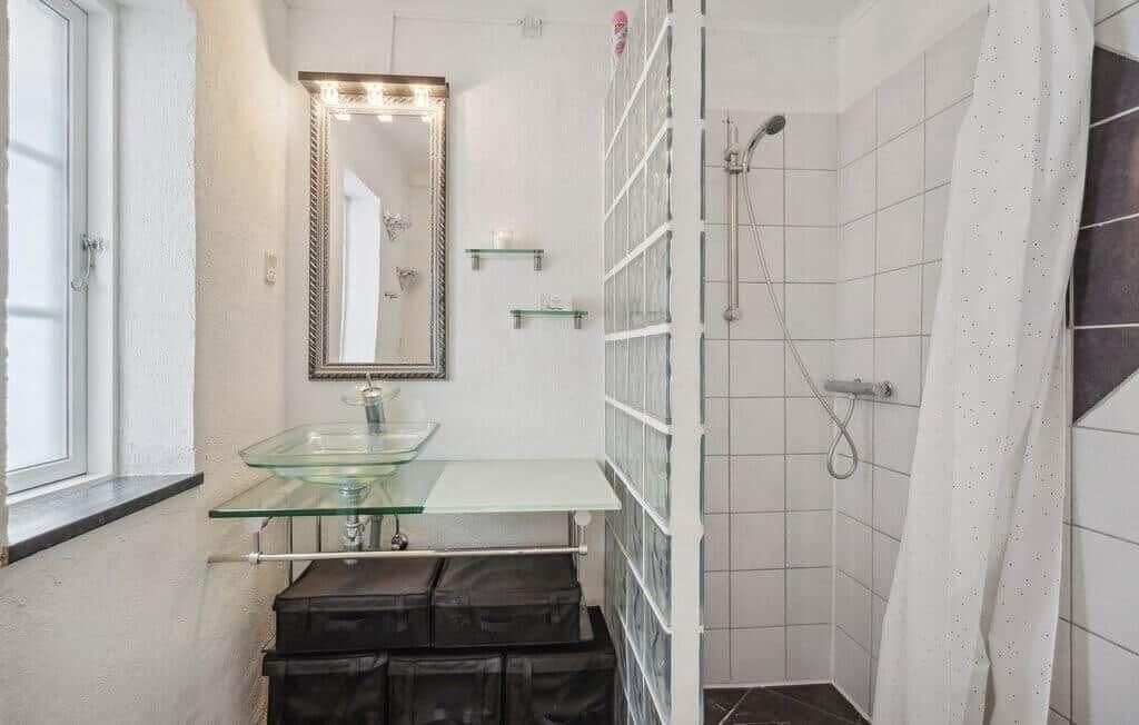 Photo of Bathroom in Aeroskobing