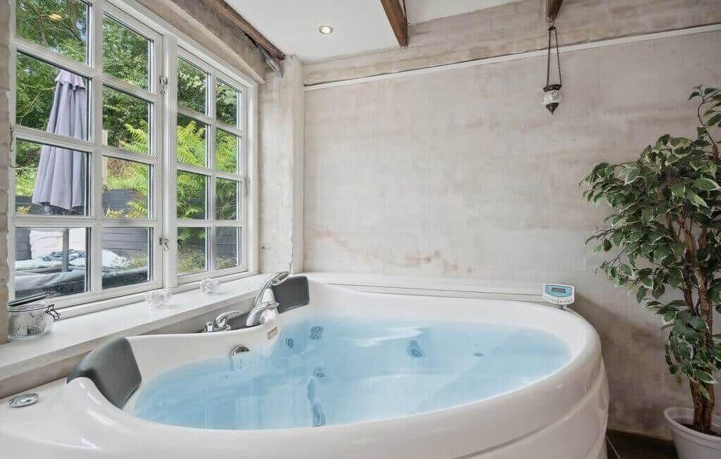 Photo of Bathroom in Aeroskobing