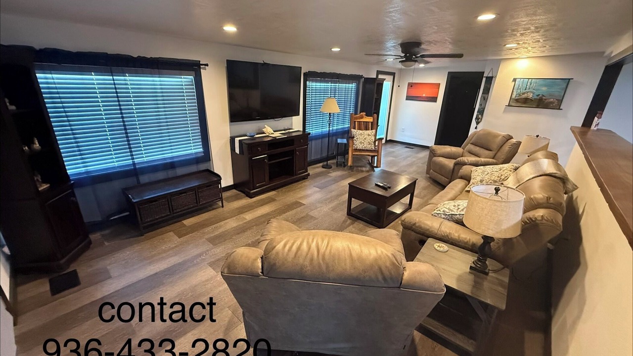 Photo of Livingroom in Hackberry