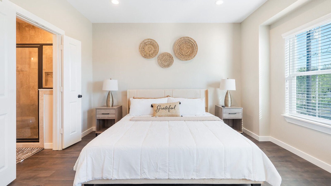 Photo of Bedroom in Northeast Houston