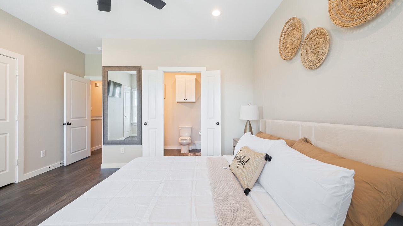 Photo of Bedroom in Northeast Houston