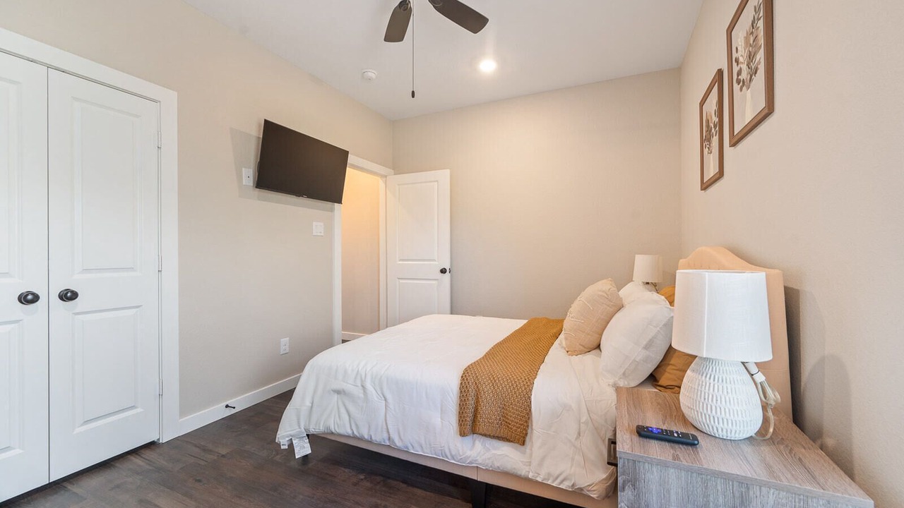 Photo of Bedroom in Northeast Houston