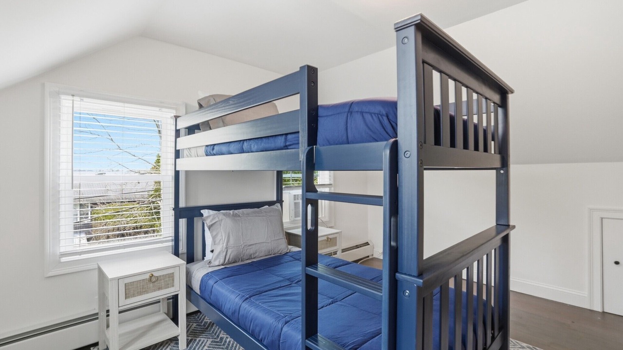 Photo of Bedroom in Warren