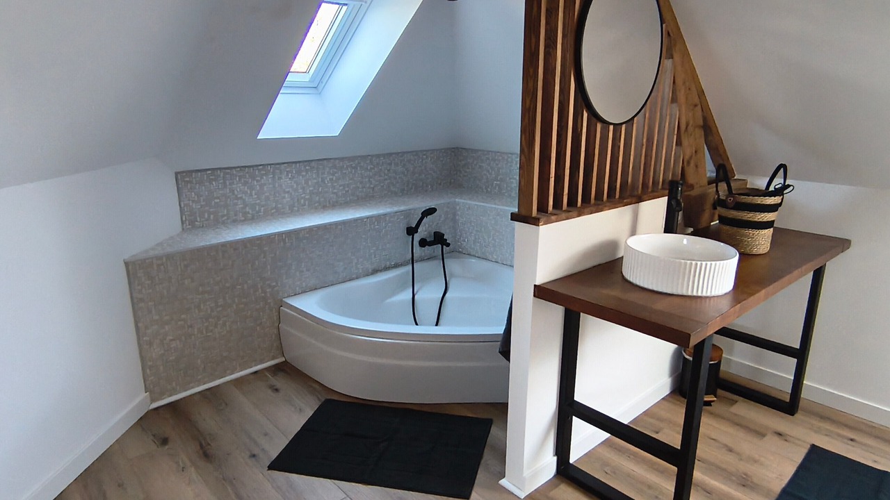 Photo of Bathroom in Veuves