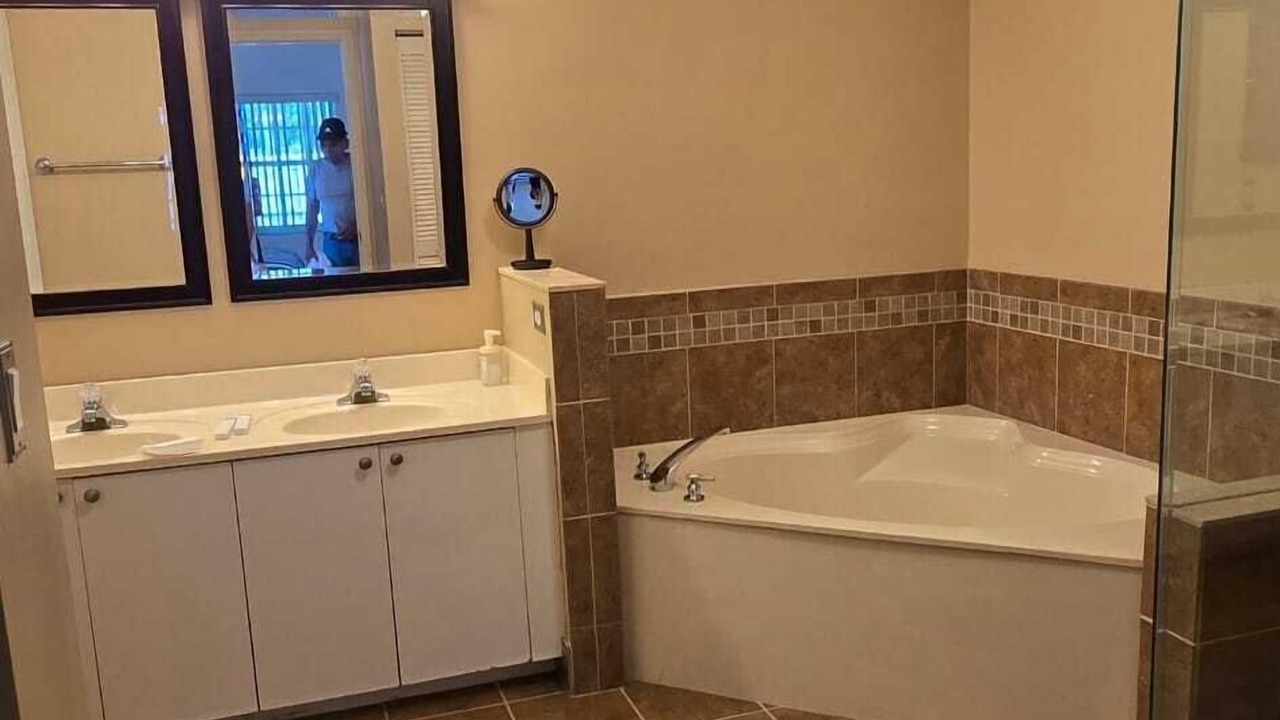 Photo of Bathroom in Sunrise
