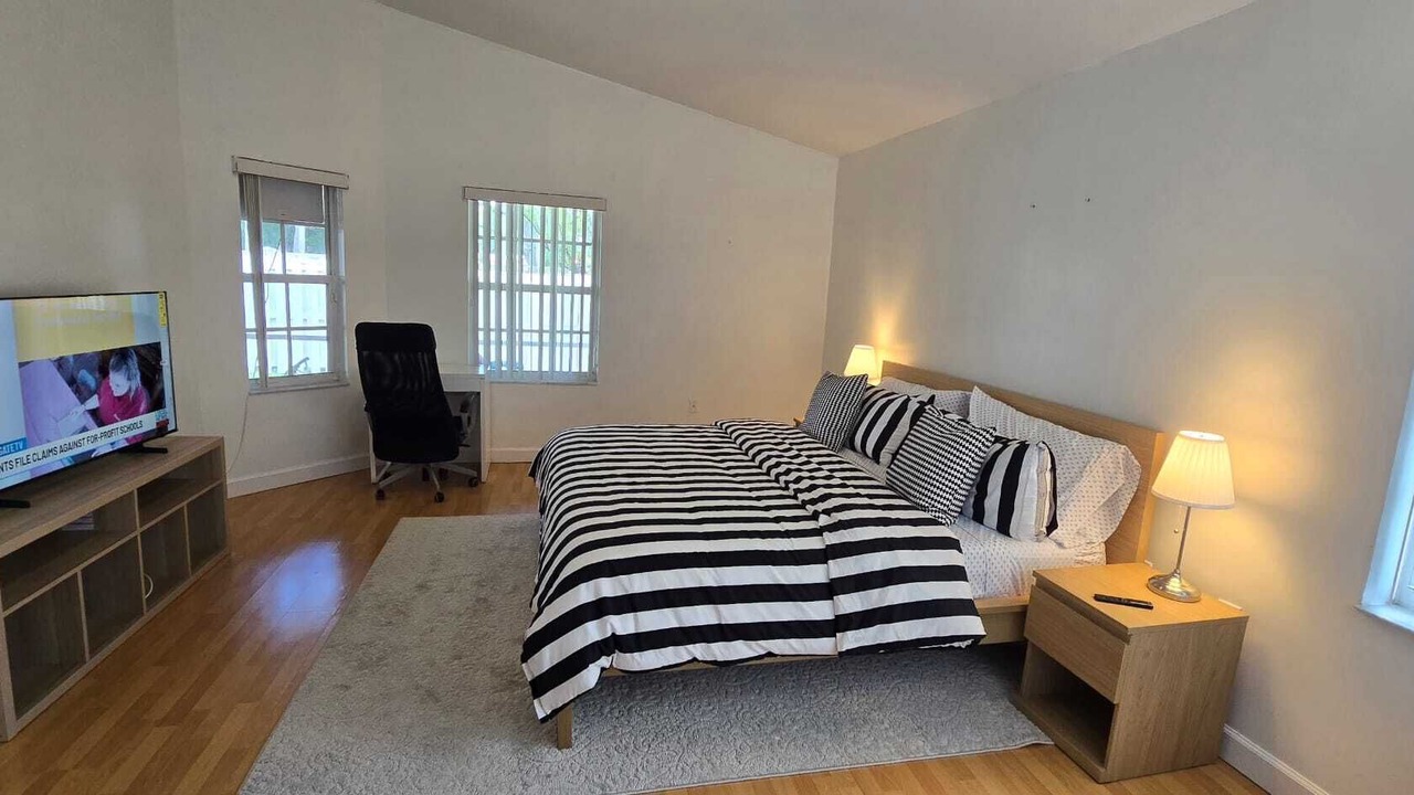 Photo of Bedroom in Sunrise