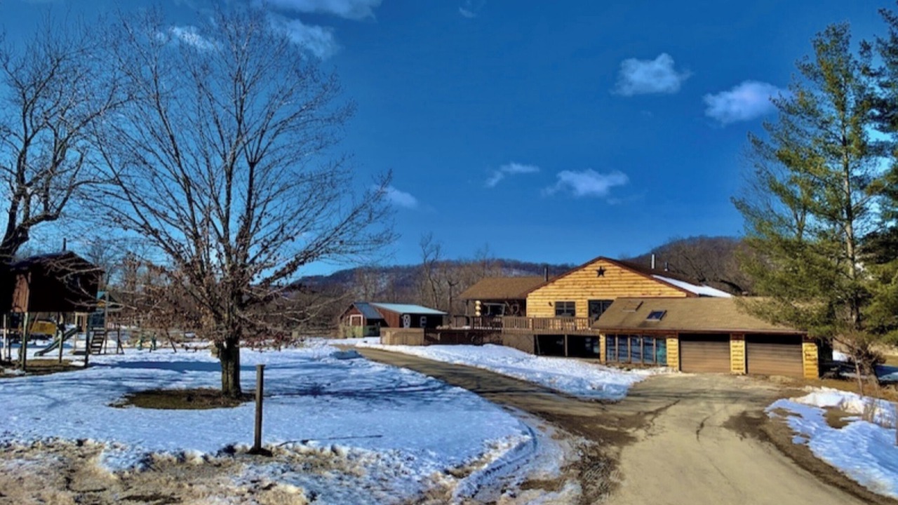 Photo of Outdoor in Lansing