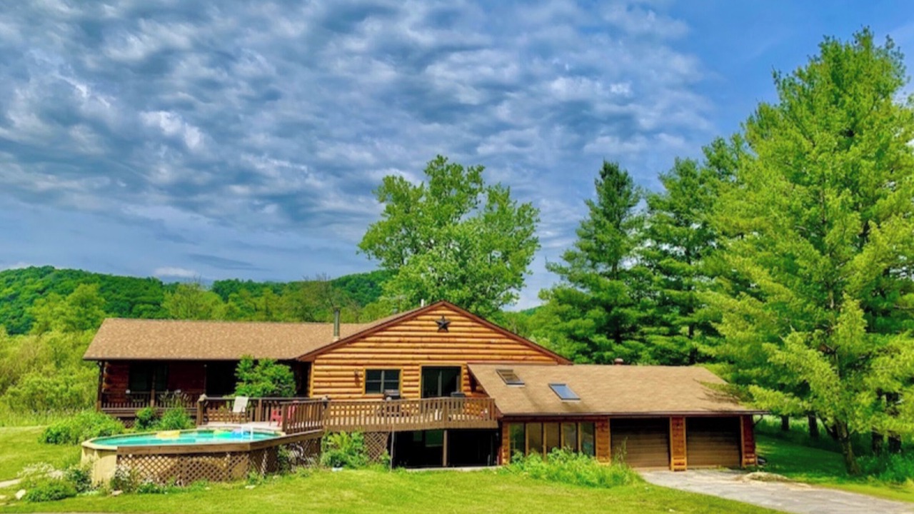 Photo of Outdoor in Lansing