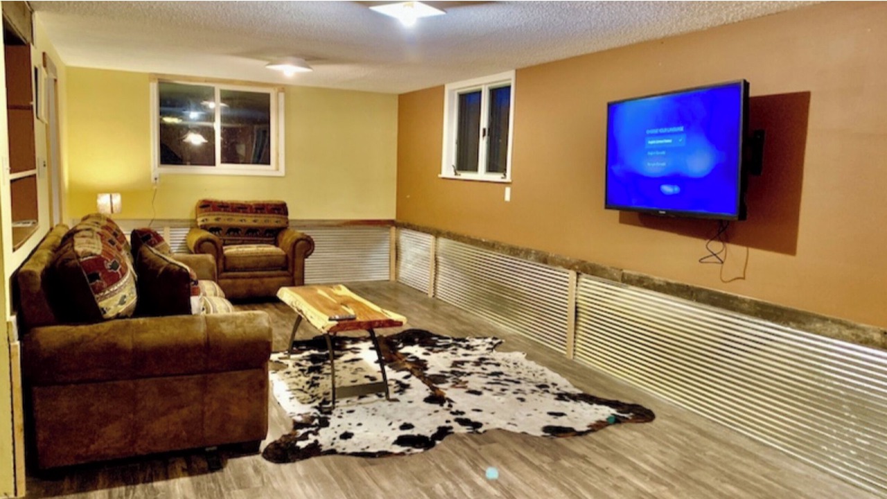 Photo of Livingroom in Lansing