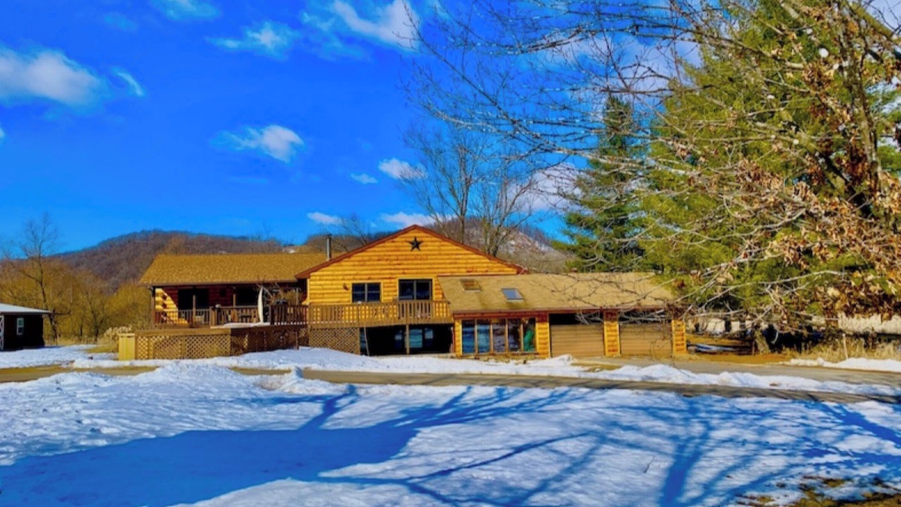 Photo of Outdoor in Lansing