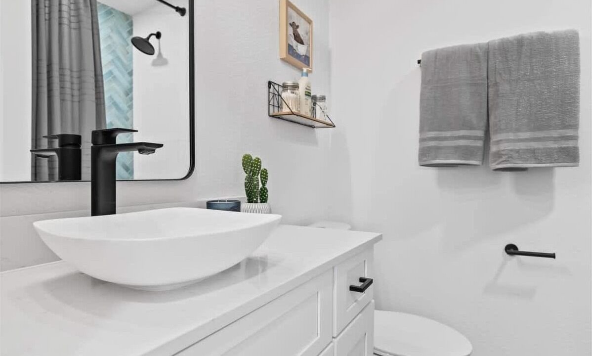 Photo of Bathroom in Tanglewood Forest