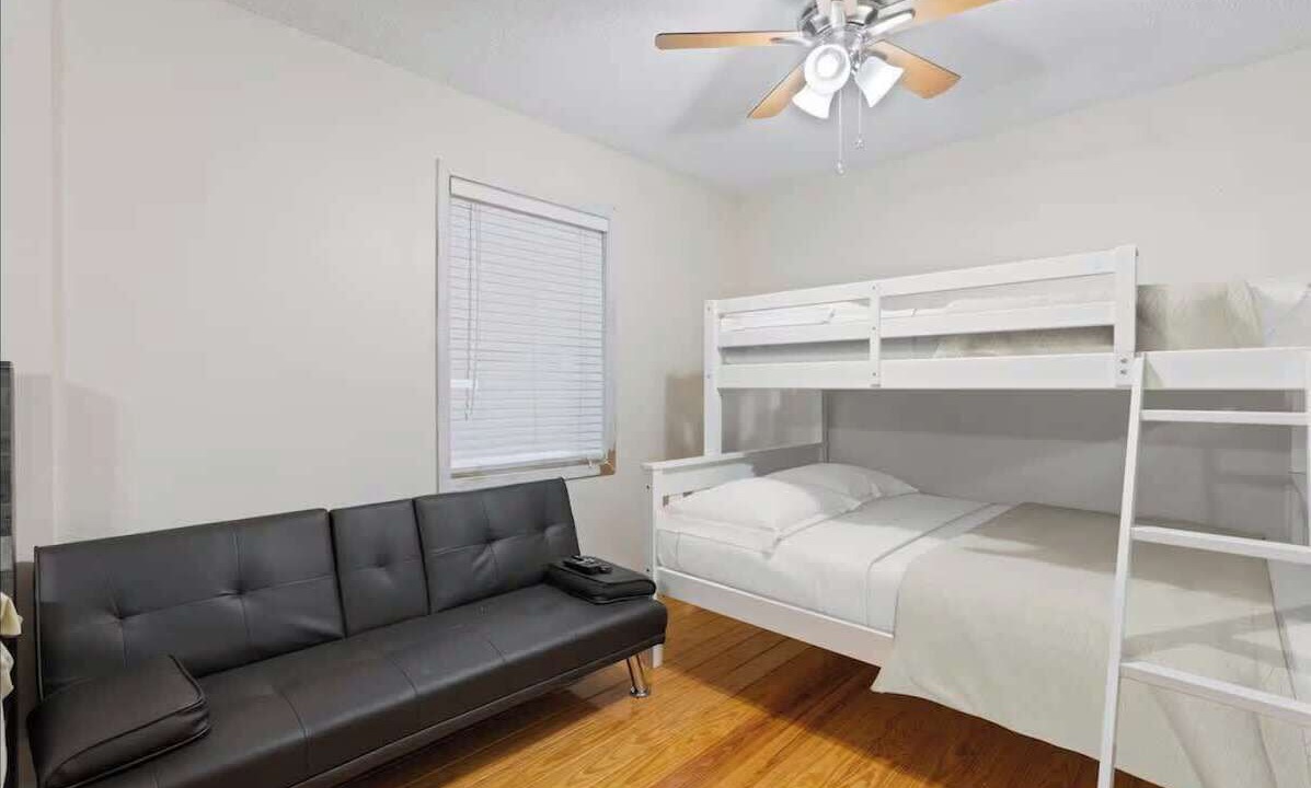 Photo of Bedroom in Kyle