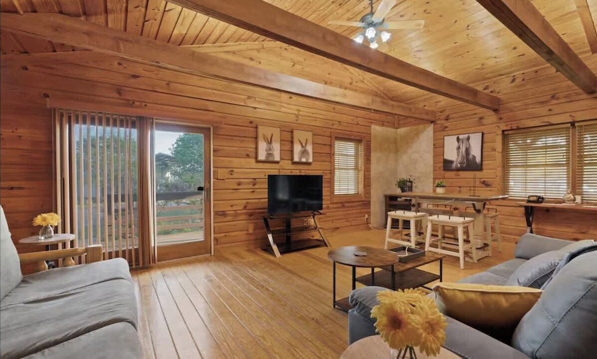 Photo of Livingroom in Kyle