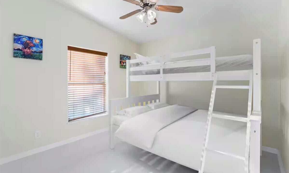 Photo of Bedroom in Kyle