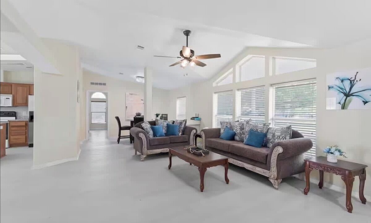 Photo of Livingroom in Kyle