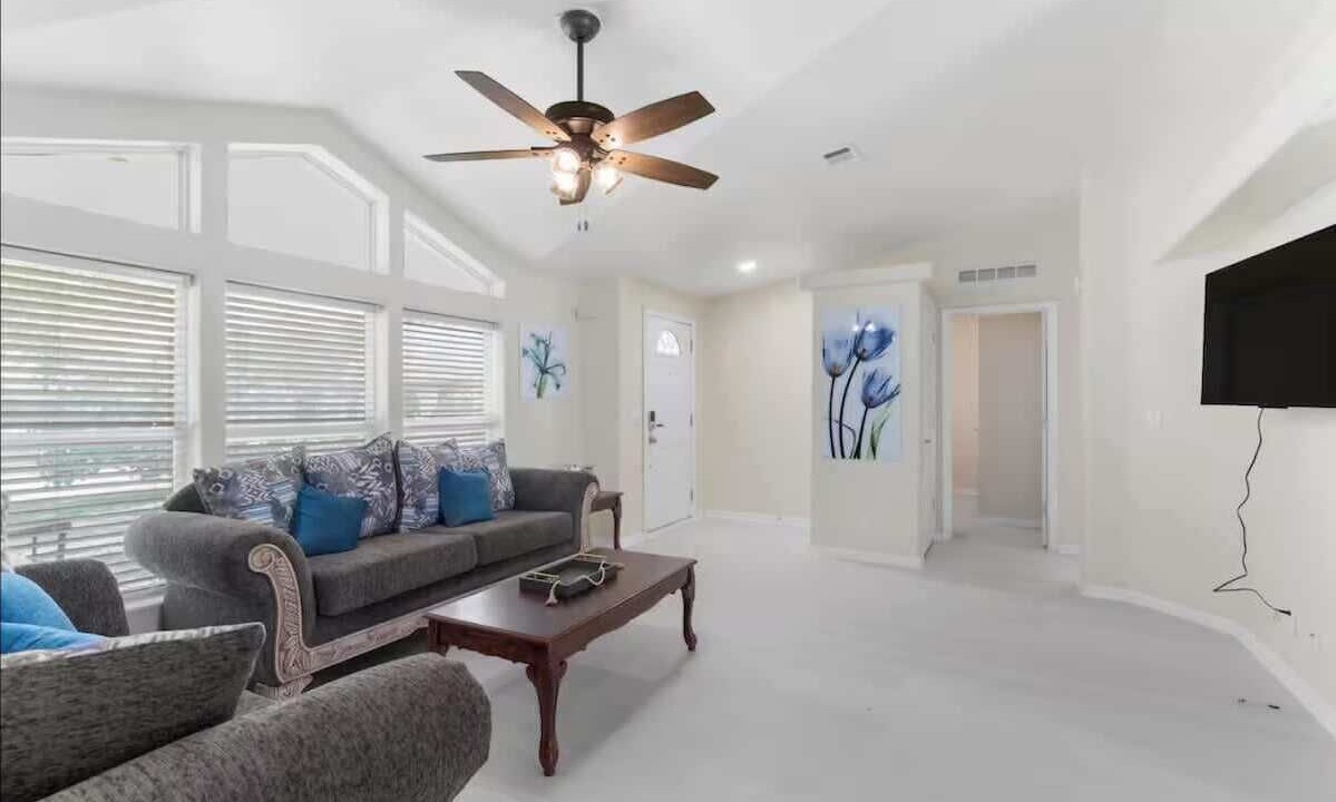 Photo of Livingroom in Kyle