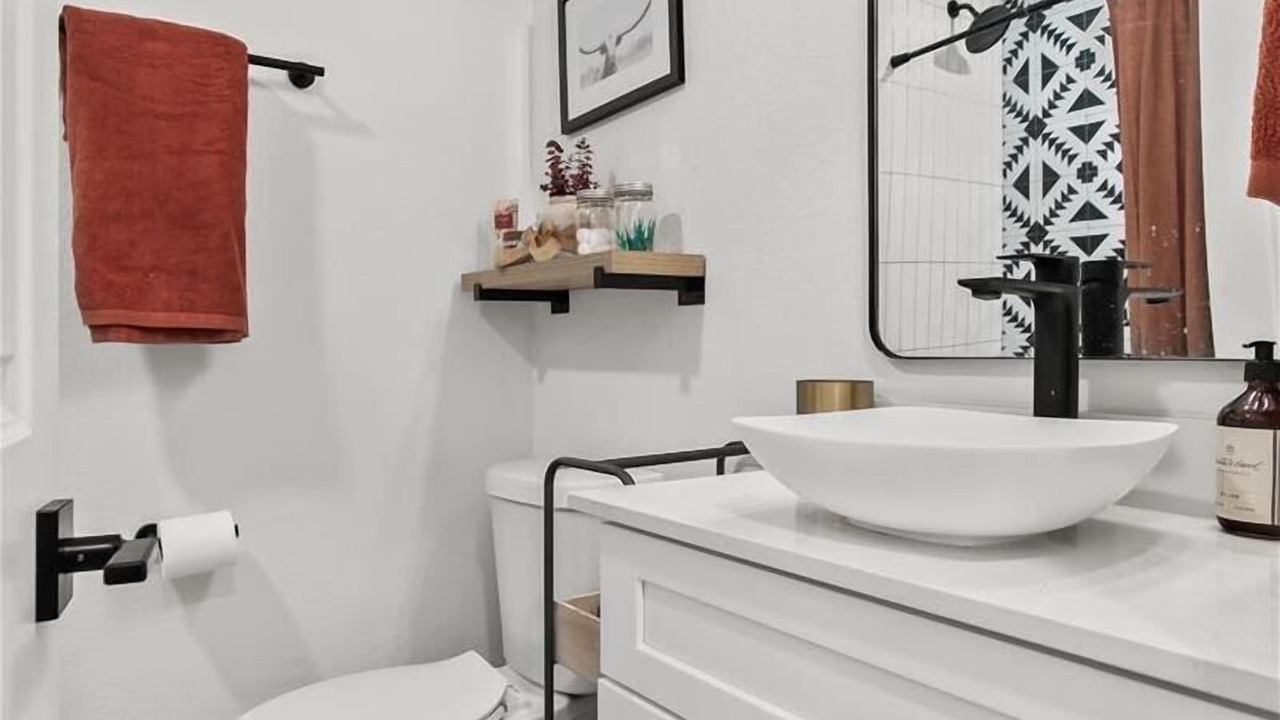 Photo of Bathroom in Tanglewood Forest