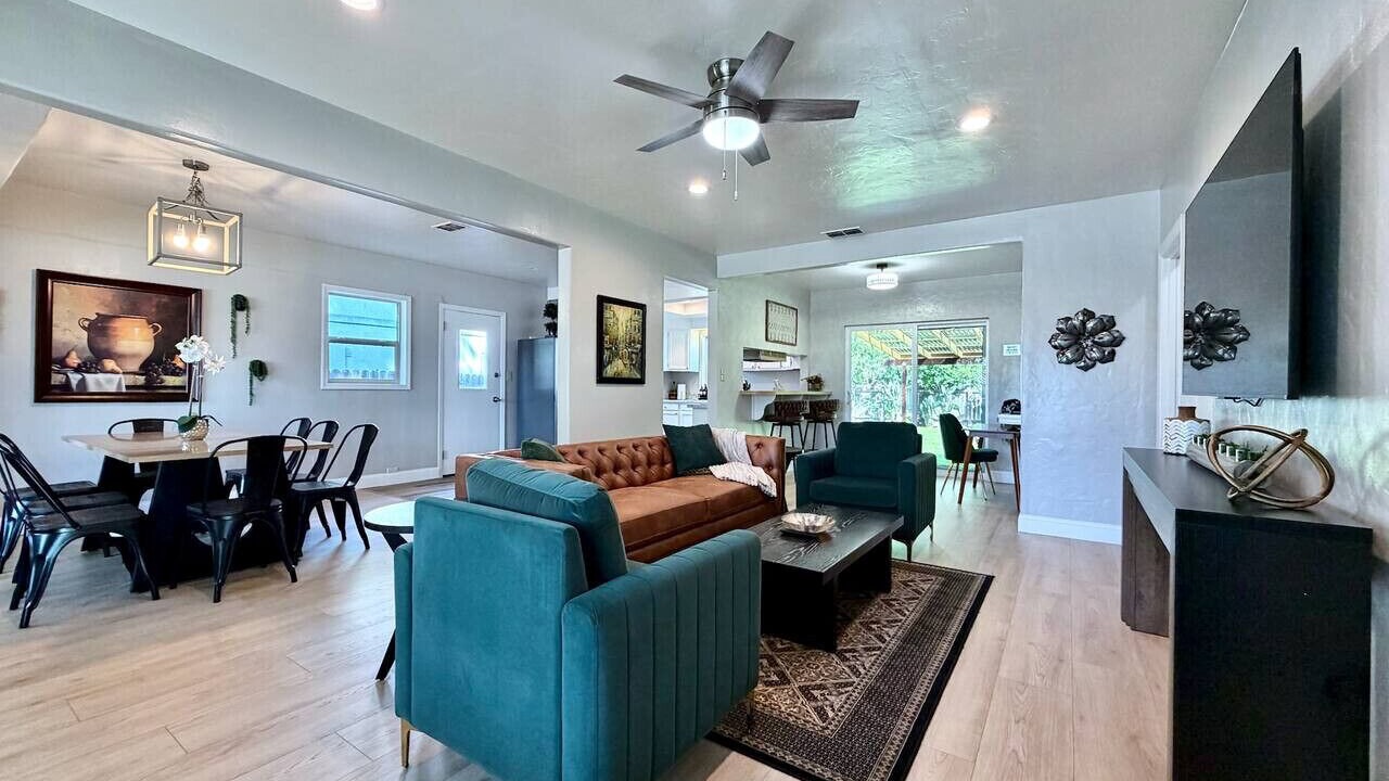 Photo of Livingroom in West Sacramento