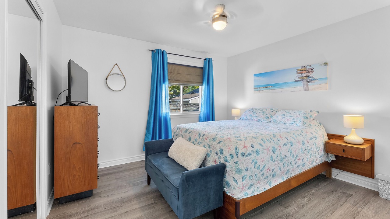 Photo of Bedroom in Crystal Beach