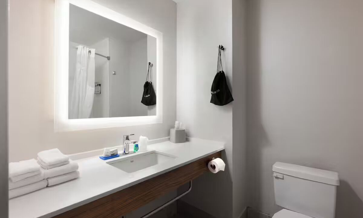 Photo of Bathroom in Lupton City