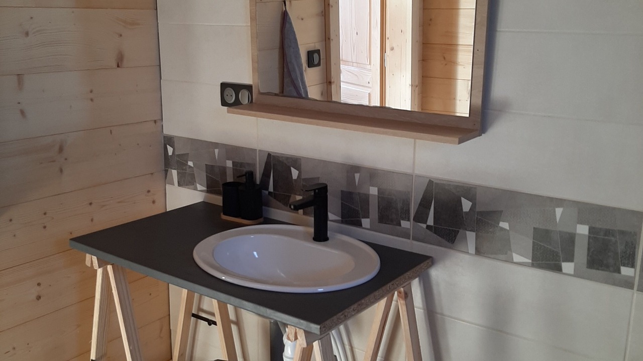 Photo of Bathroom in Belmont-Luthezieu