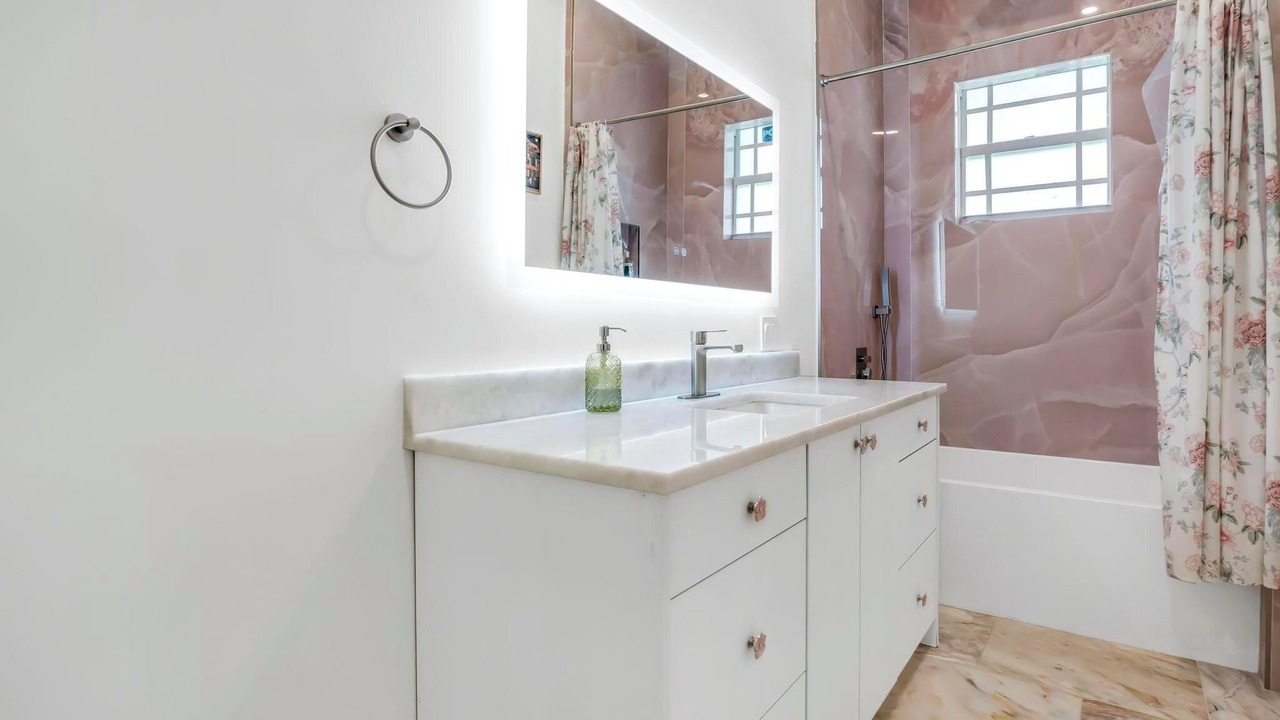 Photo of Bathroom in Southwest Ranches
