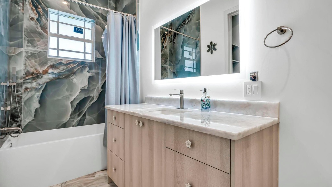 Photo of Bathroom in Southwest Ranches
