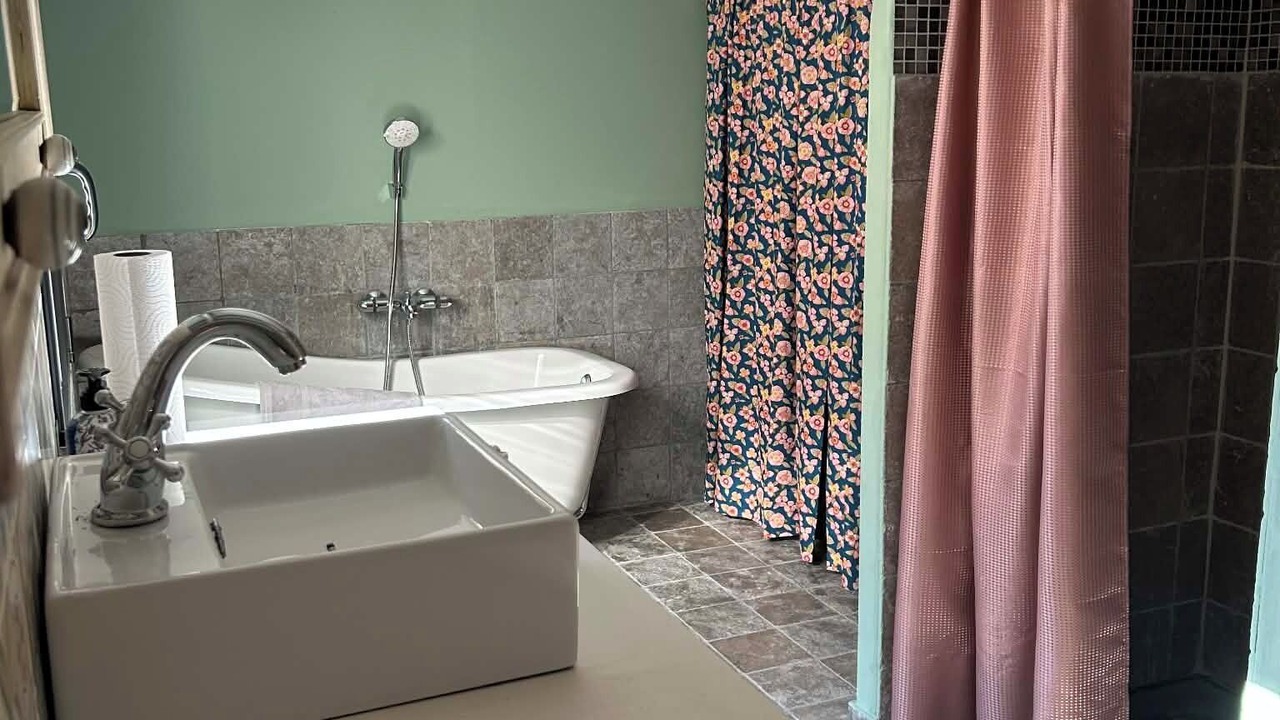 Photo of Bathroom in Puisserguier