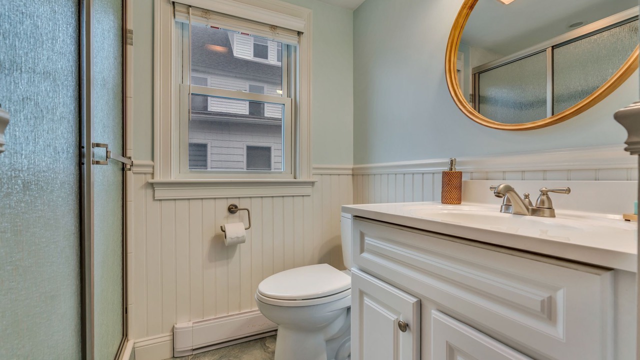 Photo of Bathroom in Ocean Park