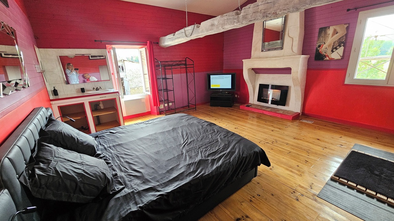 Photo of Bedroom in Burie