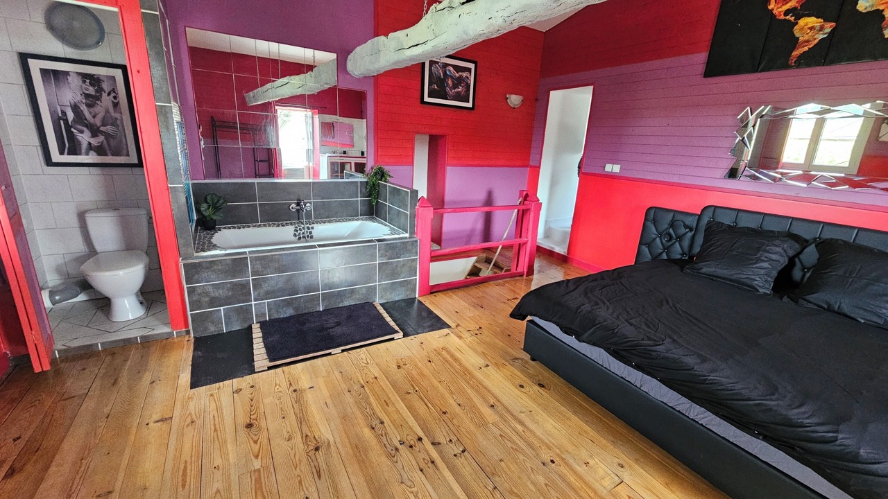 Photo of Bedroom in Burie
