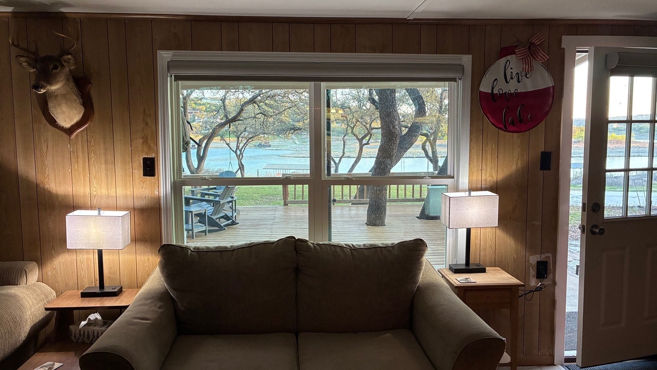 Photo of Livingroom in Spicewood