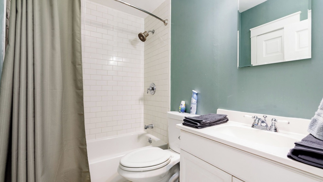 Photo of Bathroom in Tower Grove South