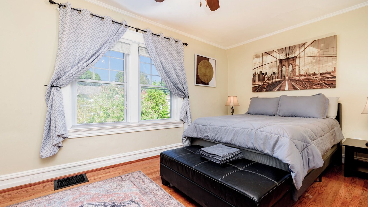 Photo of Bedroom in Tower Grove South