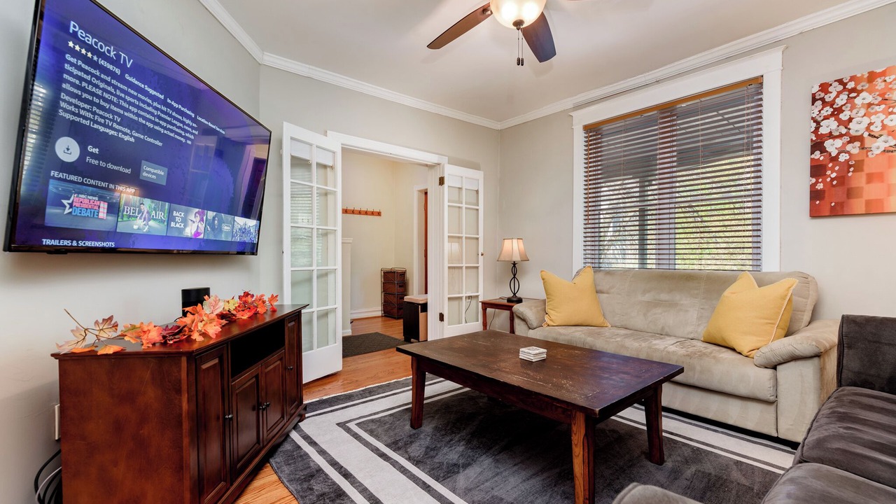 Photo of Livingroom in Tower Grove South