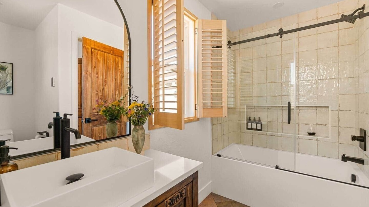 Photo of Bathroom in Terrebonne