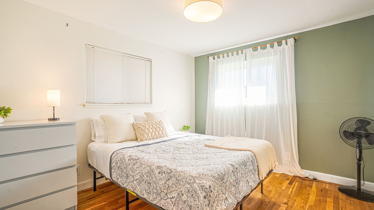 Photo of Bedroom in Bryn Mawr-Skyway