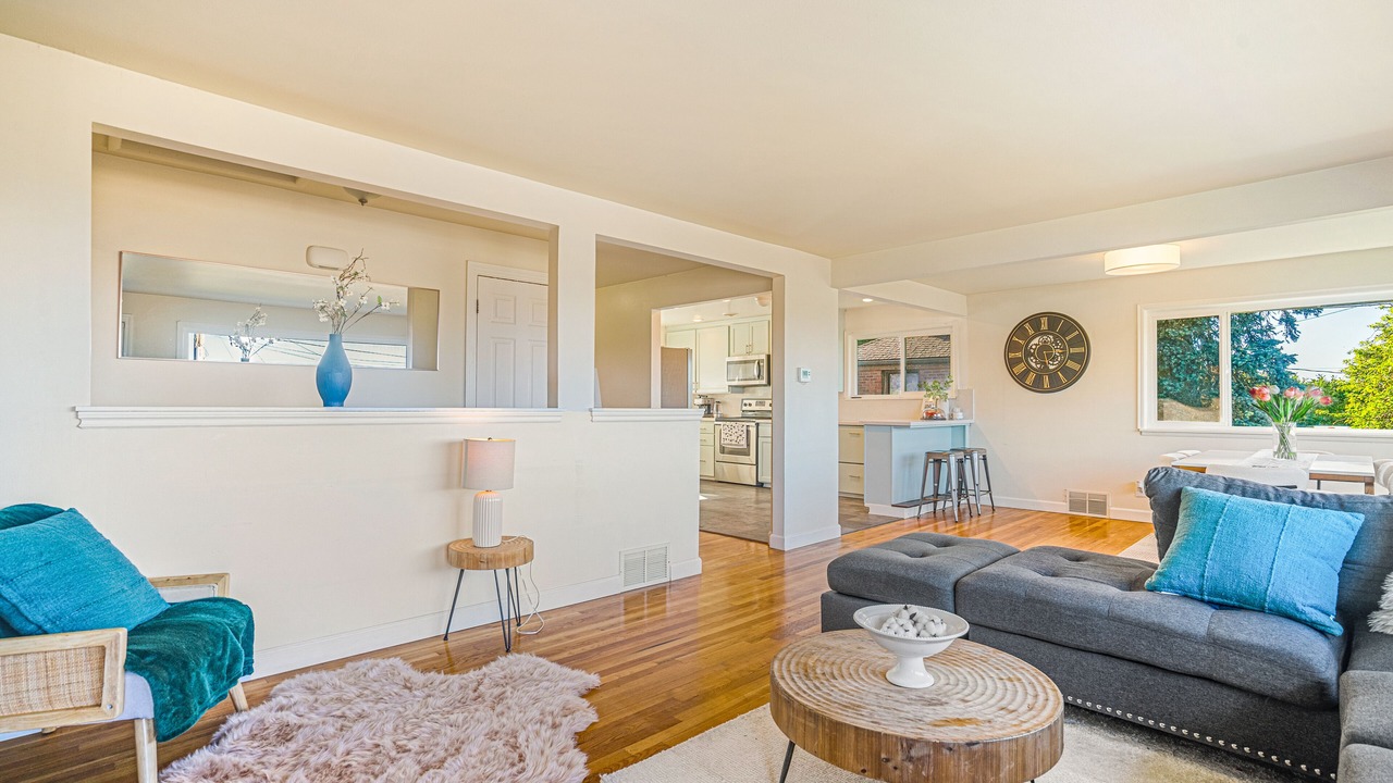 Photo of Livingroom in Bryn Mawr-Skyway