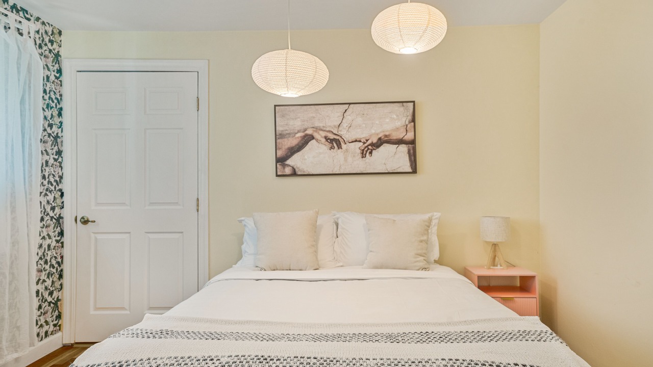 Photo of Bedroom in Bryn Mawr-Skyway