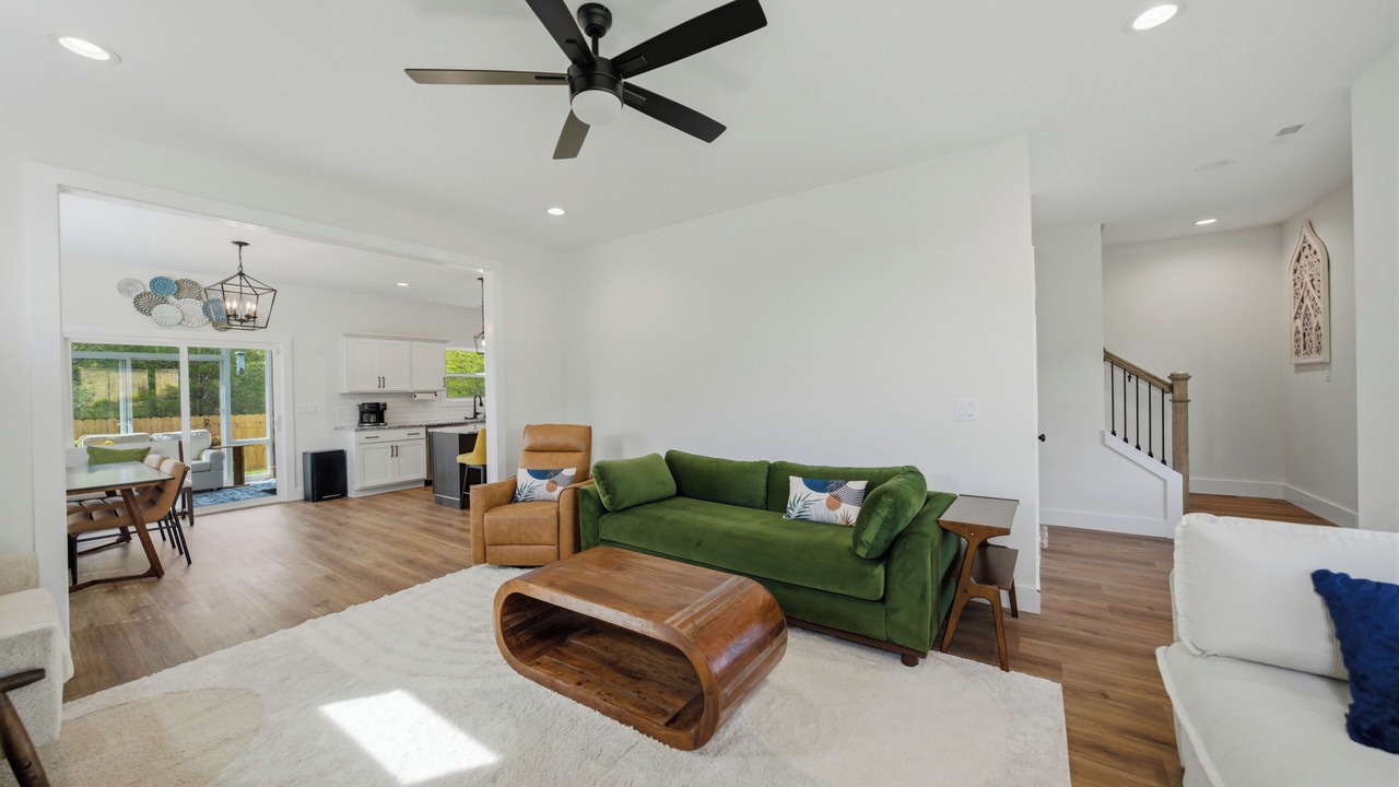 Photo of Livingroom in Knoxville