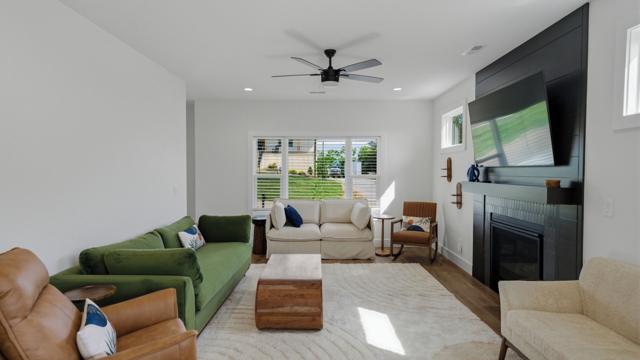 Photo of Livingroom in Knoxville